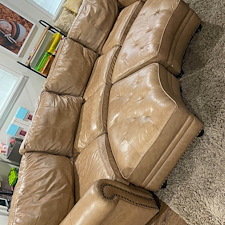 Couch-Delivery-and-Couch-Removal-in-Clarkston-WA 1